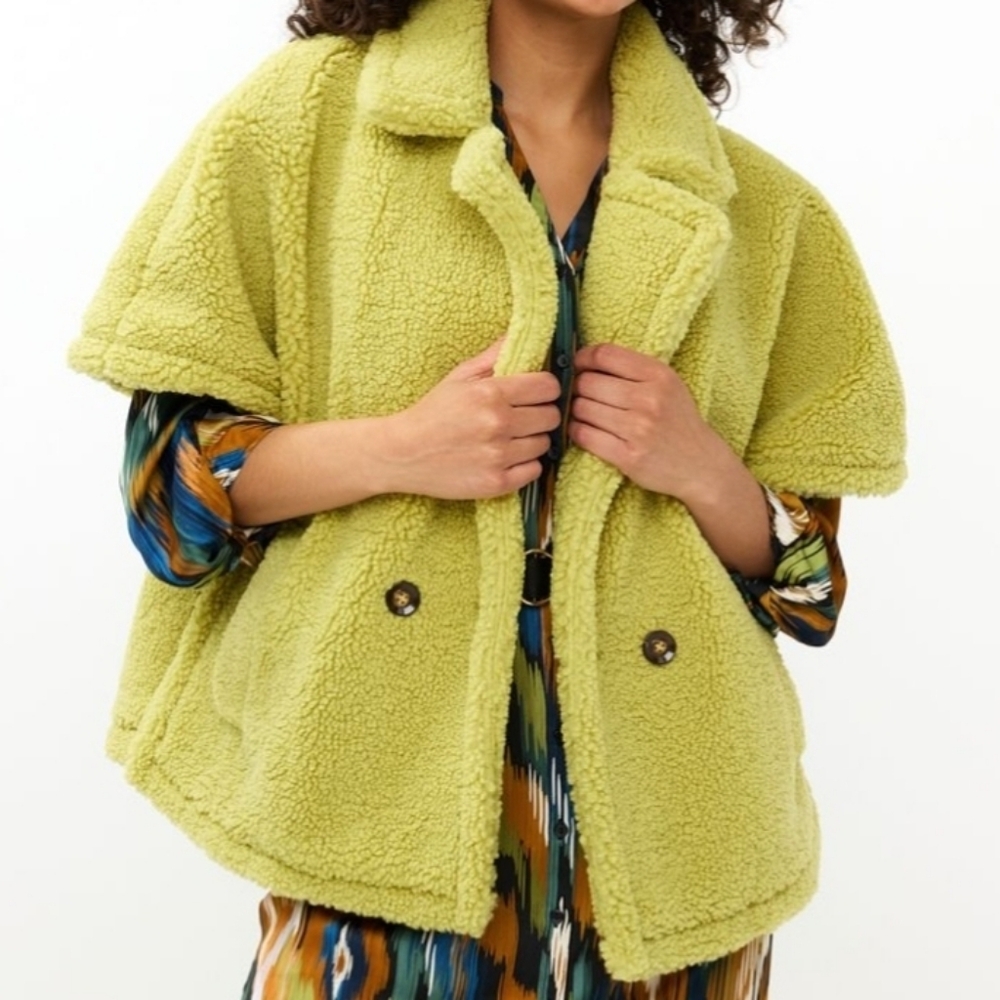 Green Esqualo Poncho Teddy Super Soft Womens Sz 8 Pockets